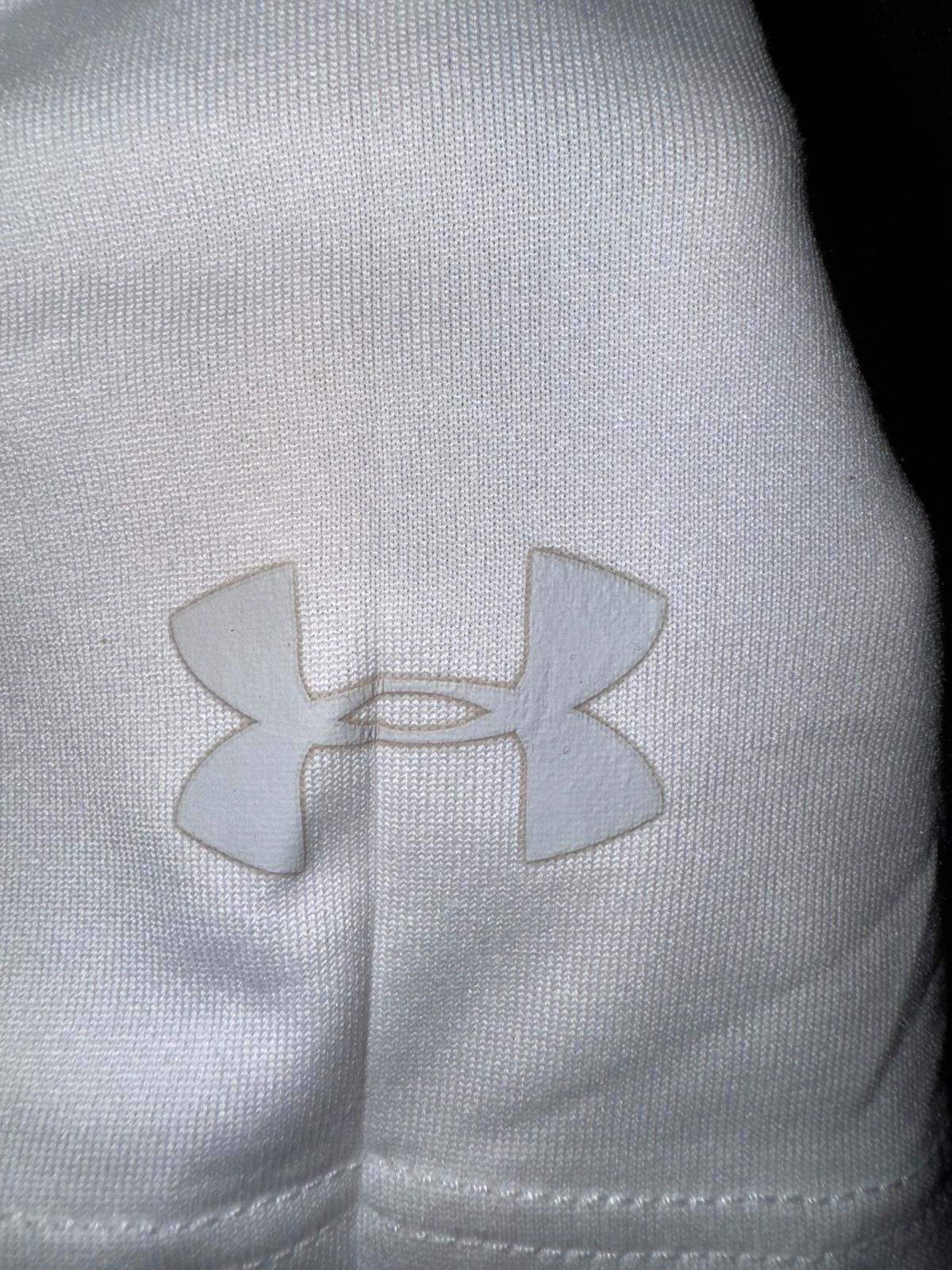 Under Armour Round Neck Shirt - Small