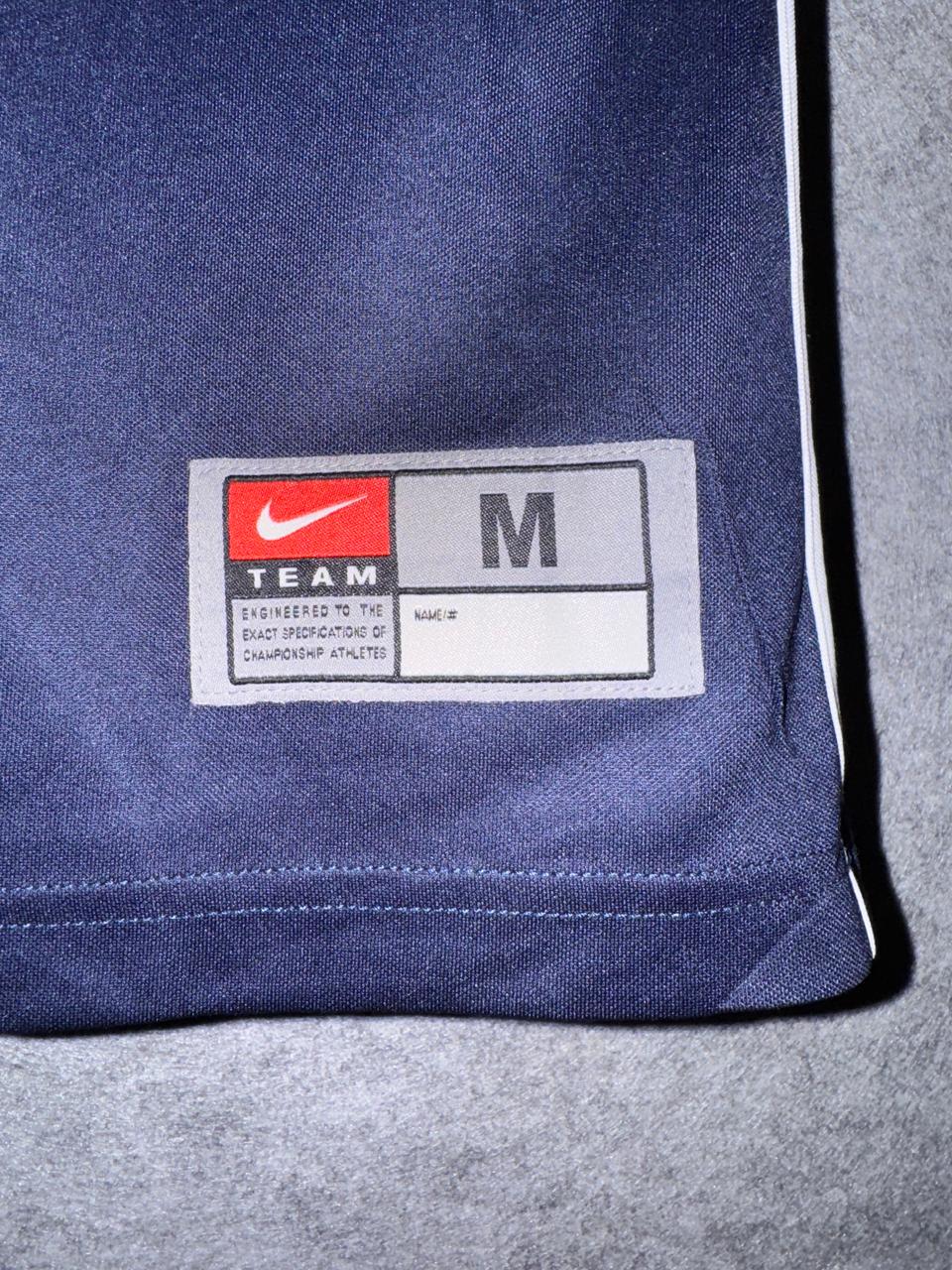 Nike V-Neck Tanktop - Medium