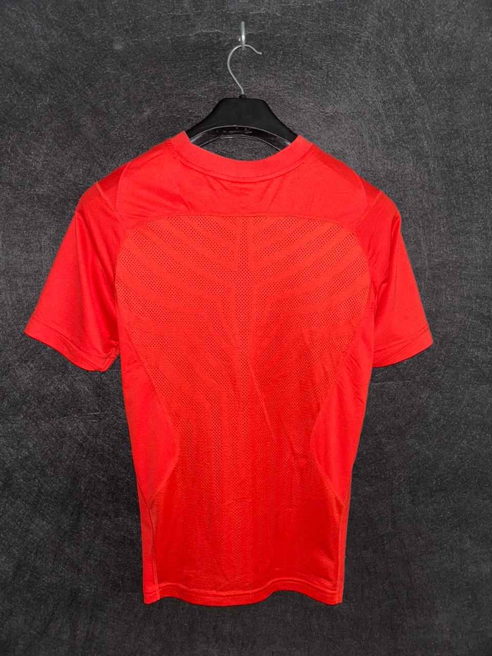 Nike Fit Dry Round Neck - Small