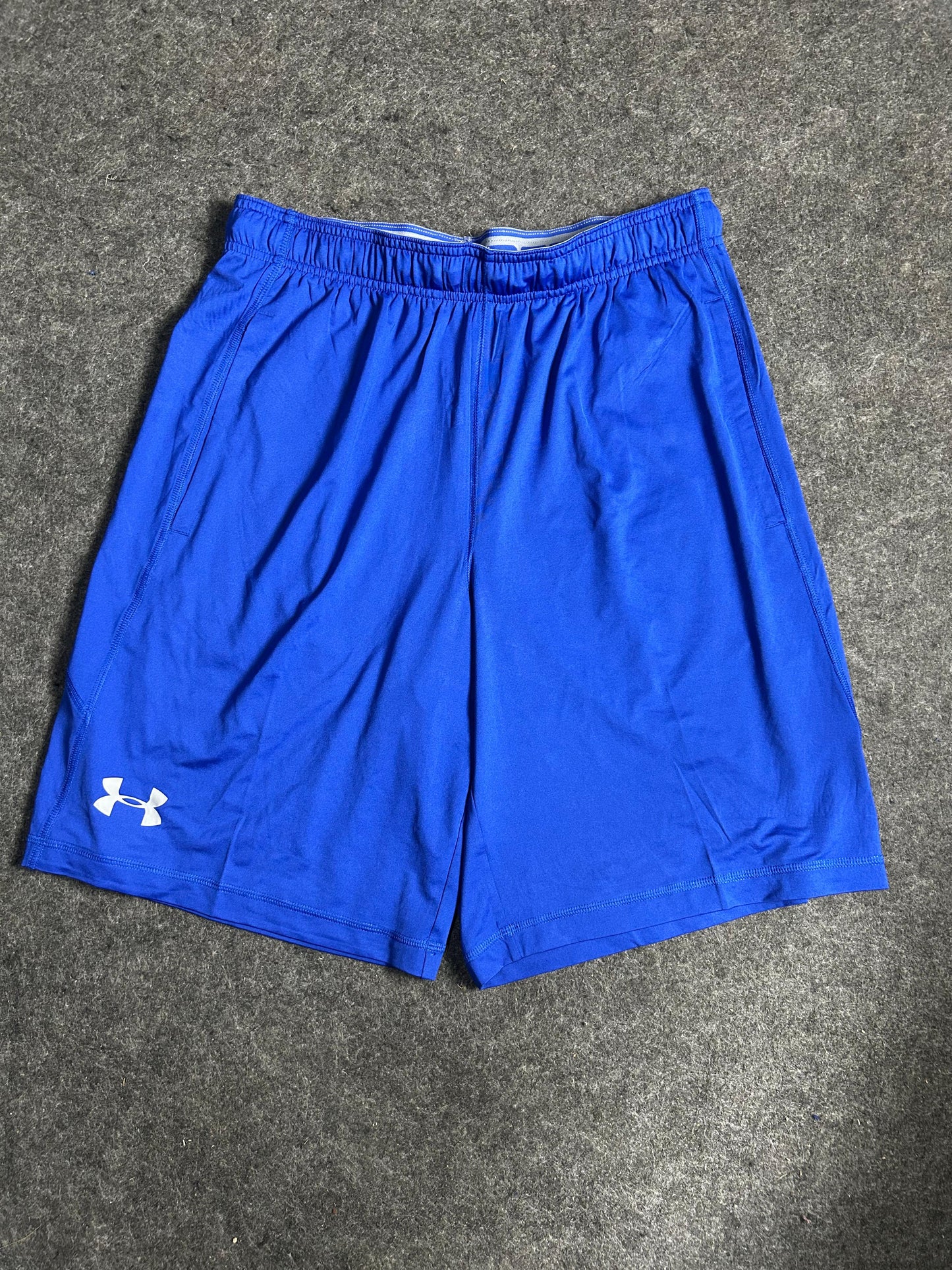 Under Armour Plain Blue Shorts - Large