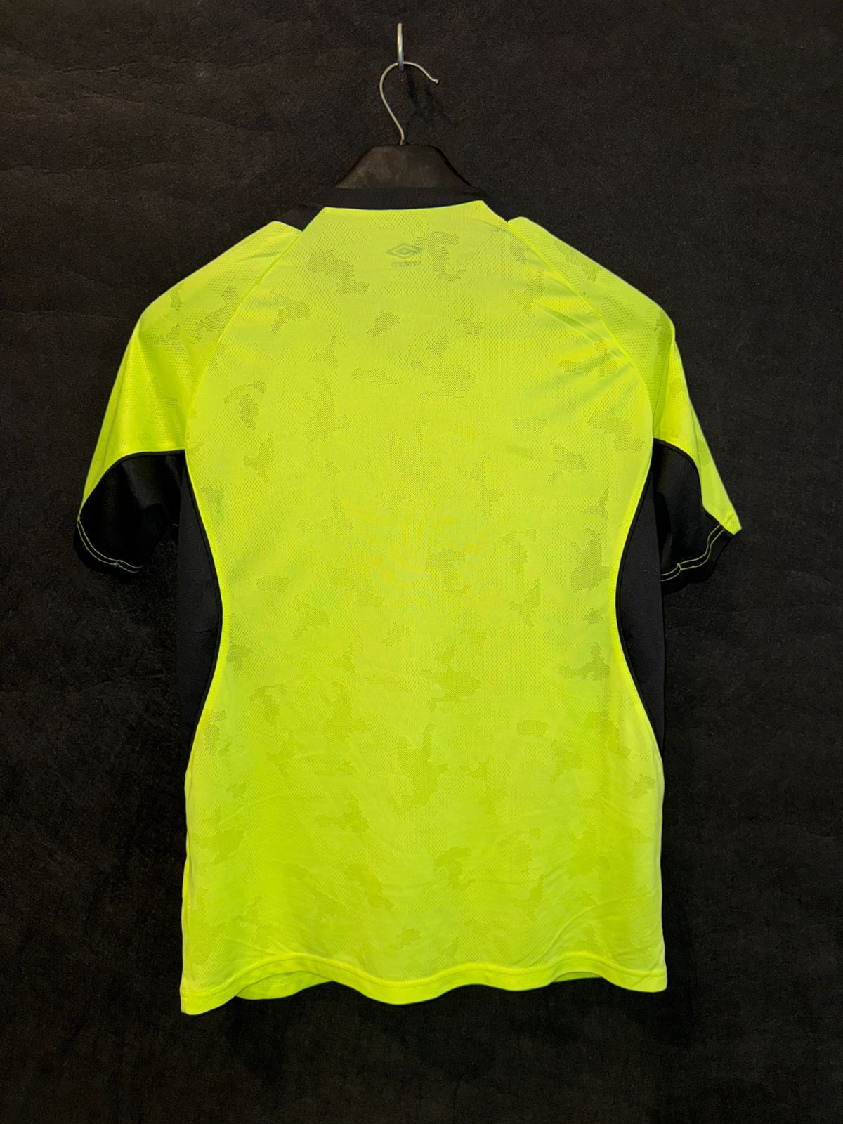 Umbro Green Round Neck - Medium