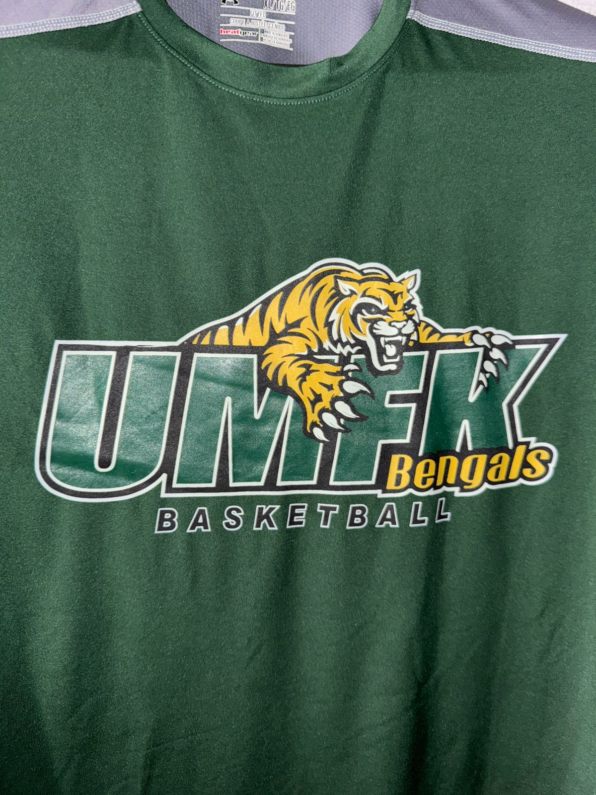 Under Amrour Basketball Shirt - XL