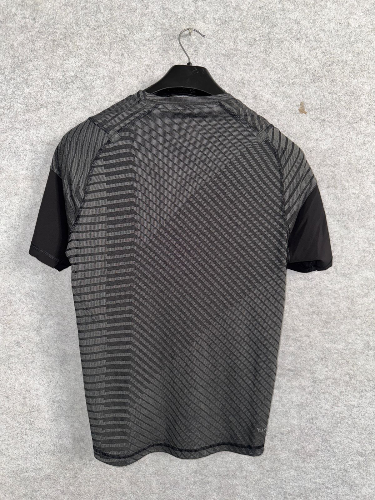 Adidas Climate Round Neck - Medium