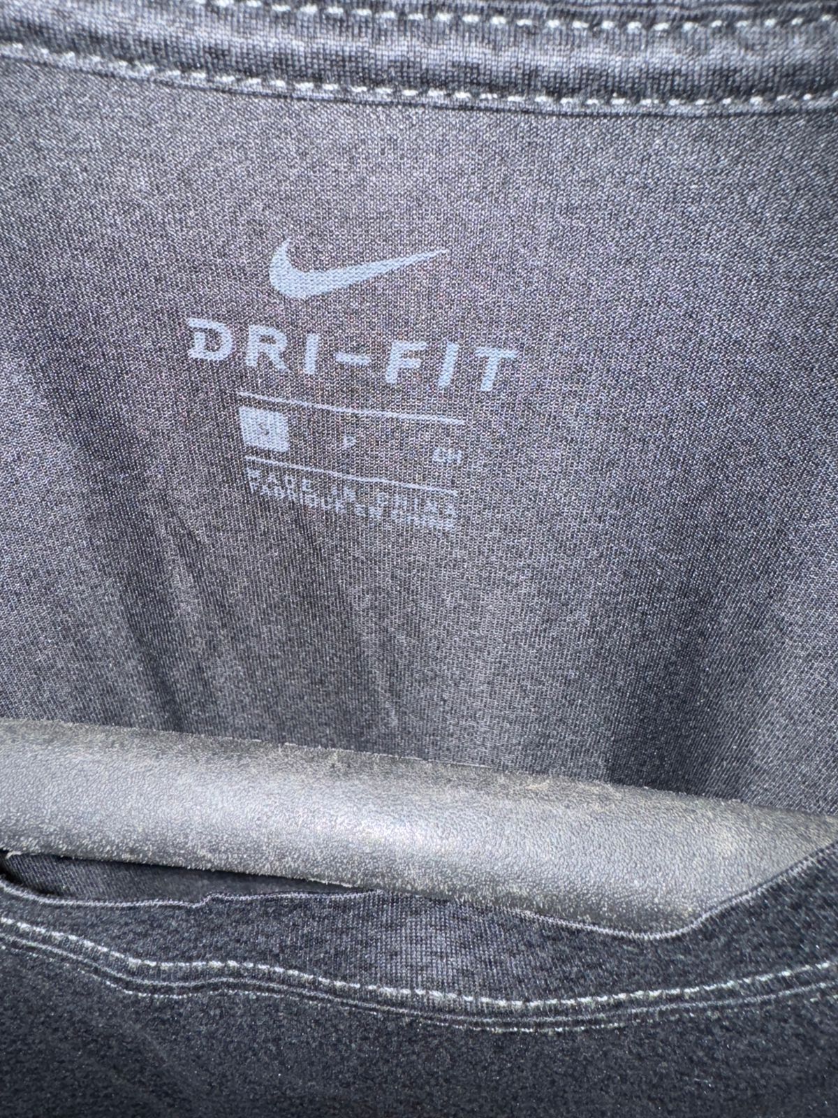 Nike Round Neck  - Small