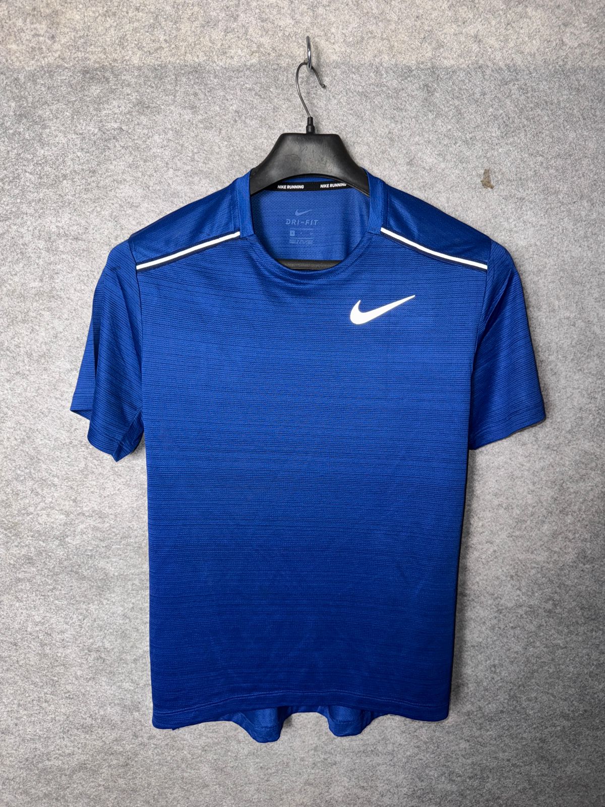 Nike Blue Round Neck - Small