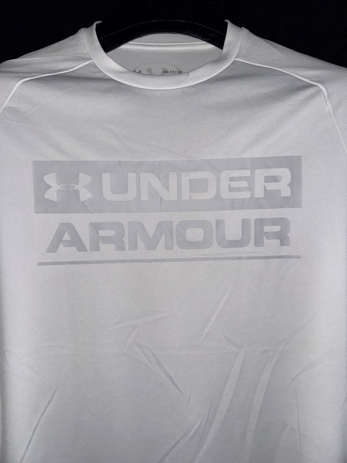 Under Armour Round Neck Shirt - Small