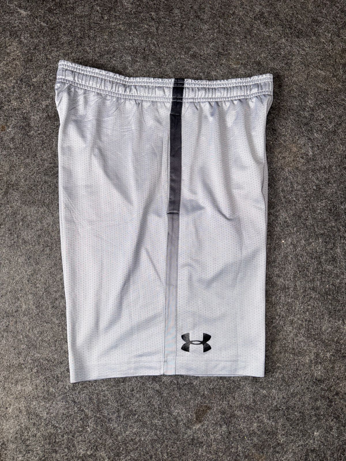 Under Armour Grey Shorts - Large