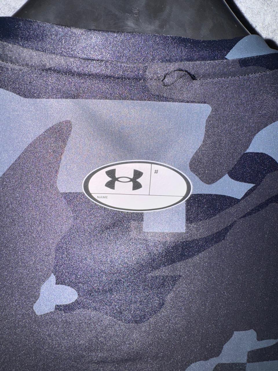 Under Amrour Compression - Large