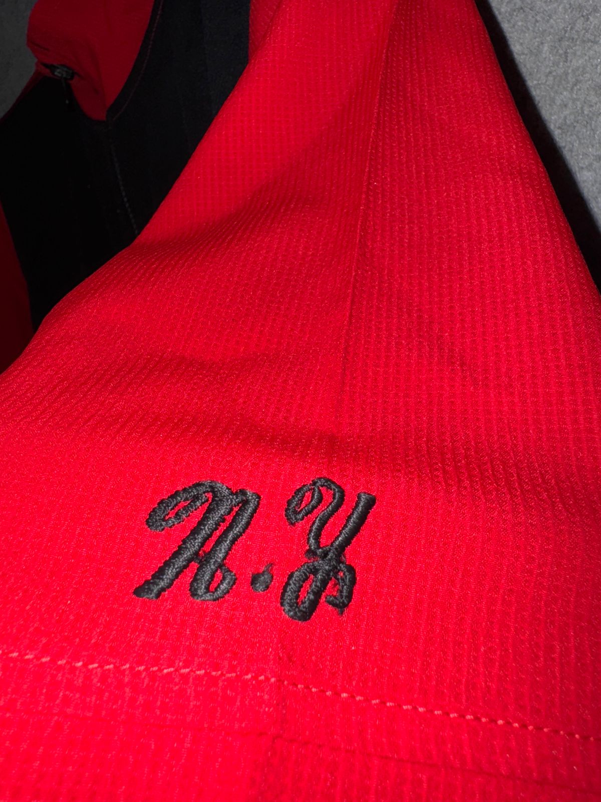 Under Armour Zip Shirt - Large