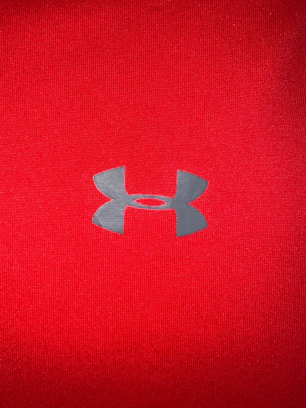 Under Armour Red Round Neck - Large