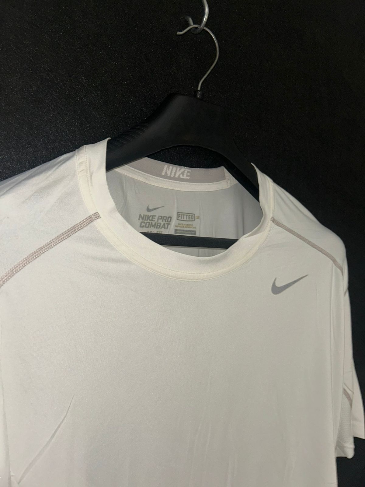 Nike Fitted White Tee - XL