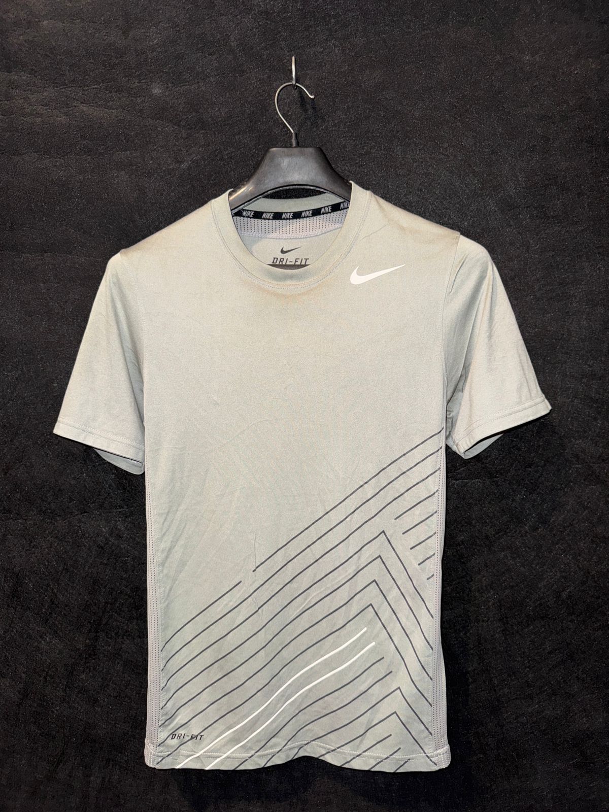 Nike Grey Round Neck Tee - Small
