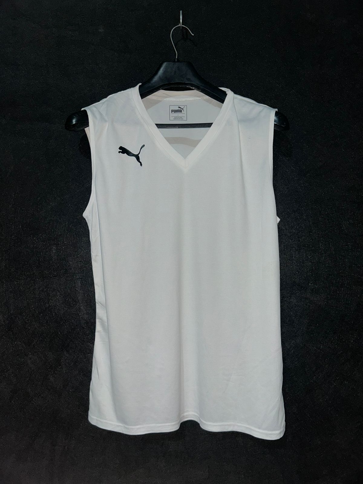 Puma White V Neck - Large