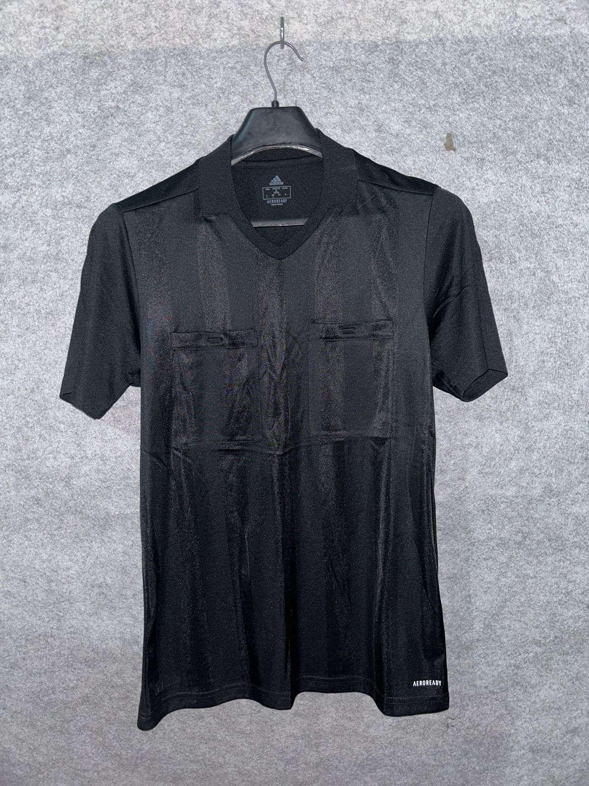 Adidas Aeroready V neck - Large