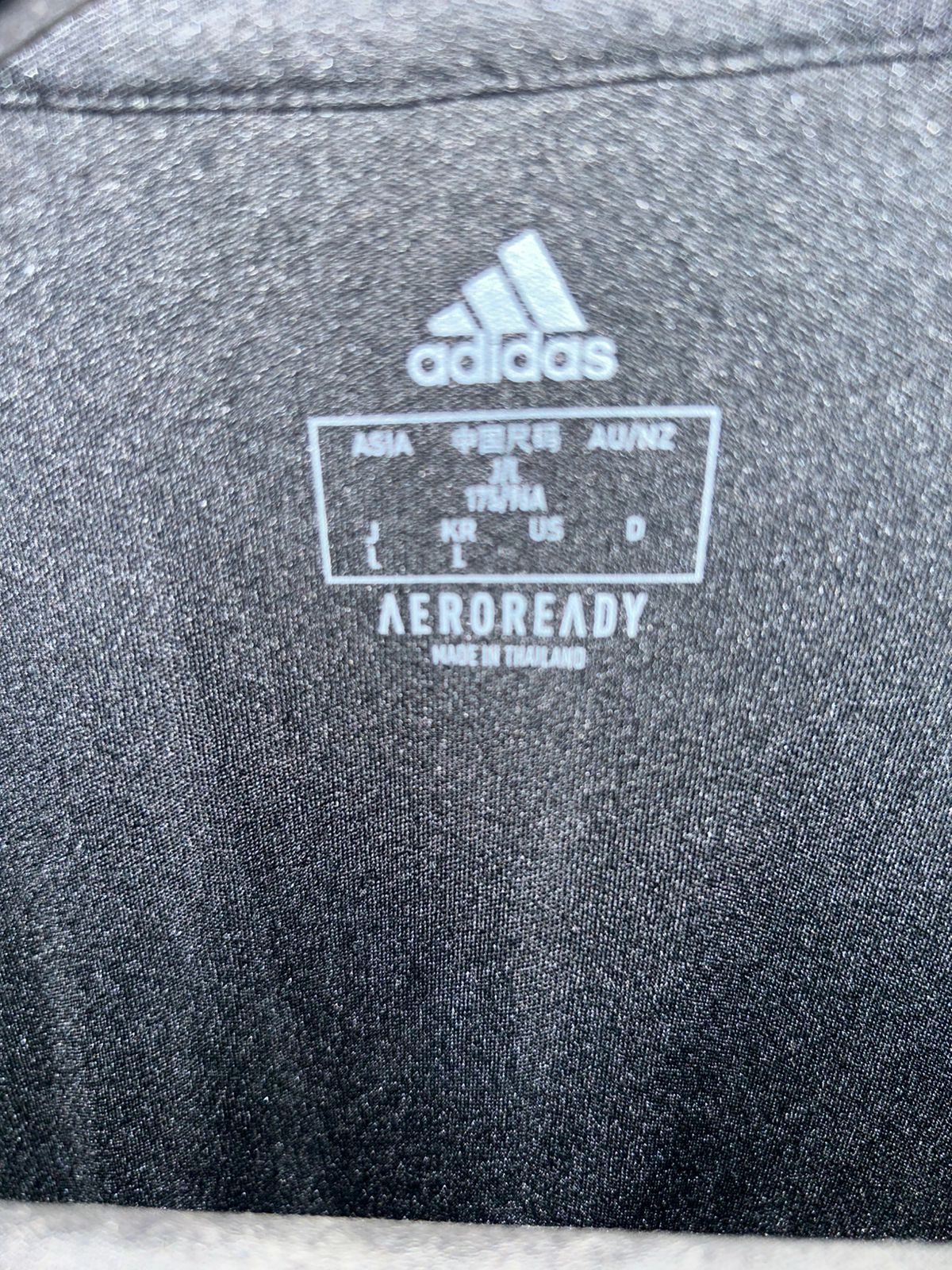 Adidas Aeroready V neck - Large