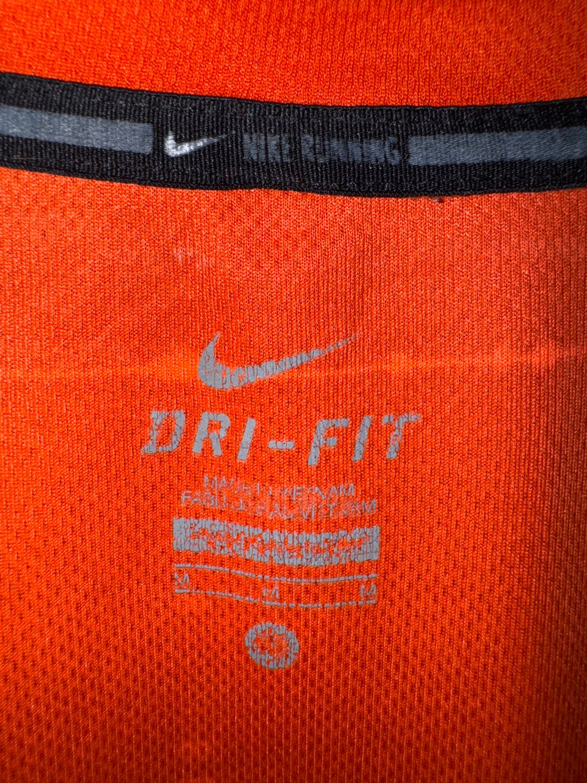 Pre Loved Nike Round Neck - Medium