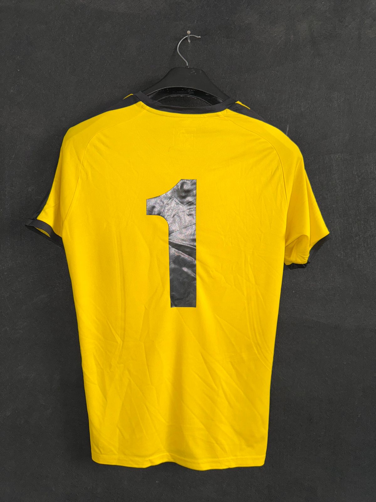 Puma Football Shirt - Medium