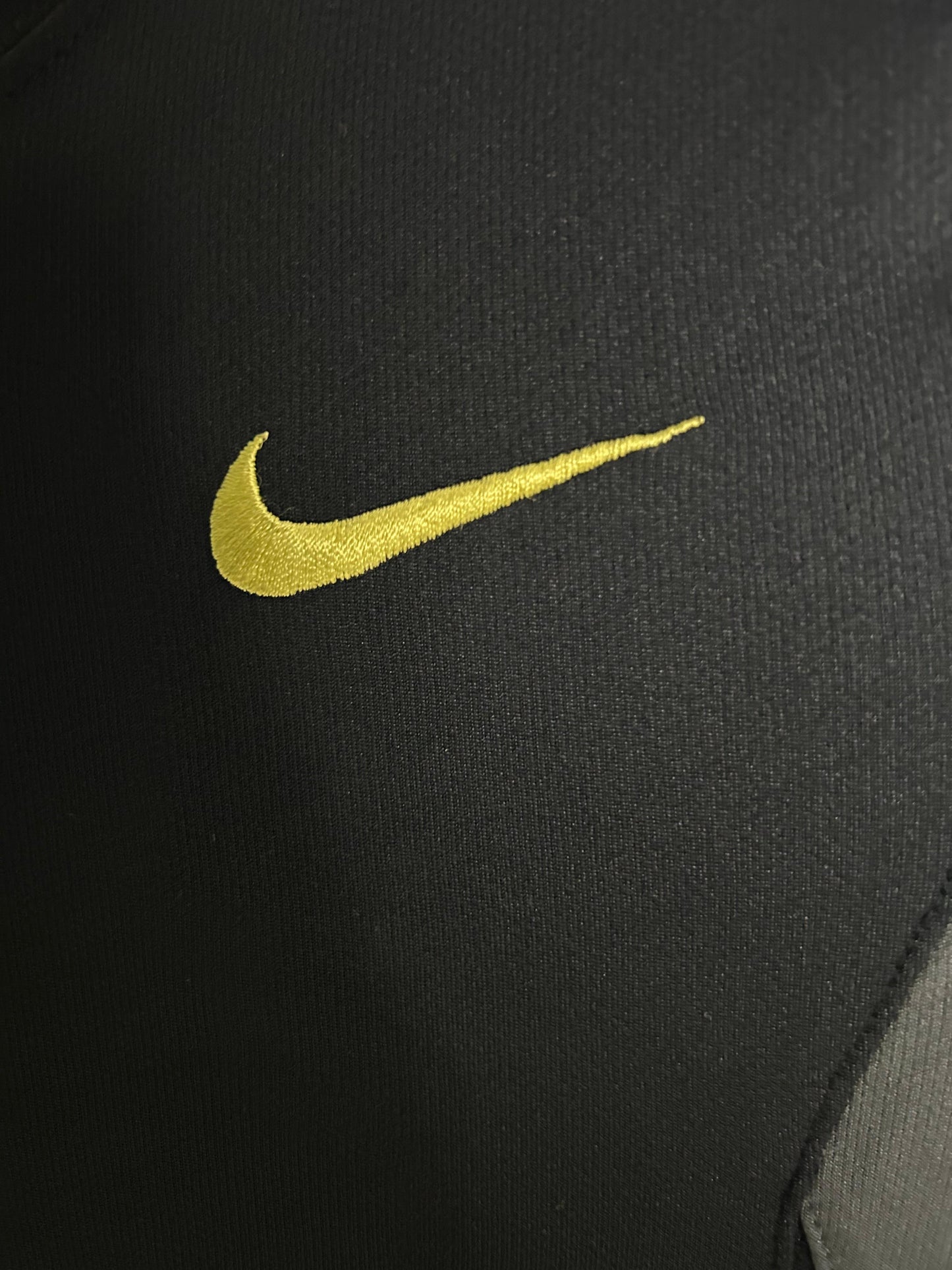 Nike Black Slim-Fit - Medium