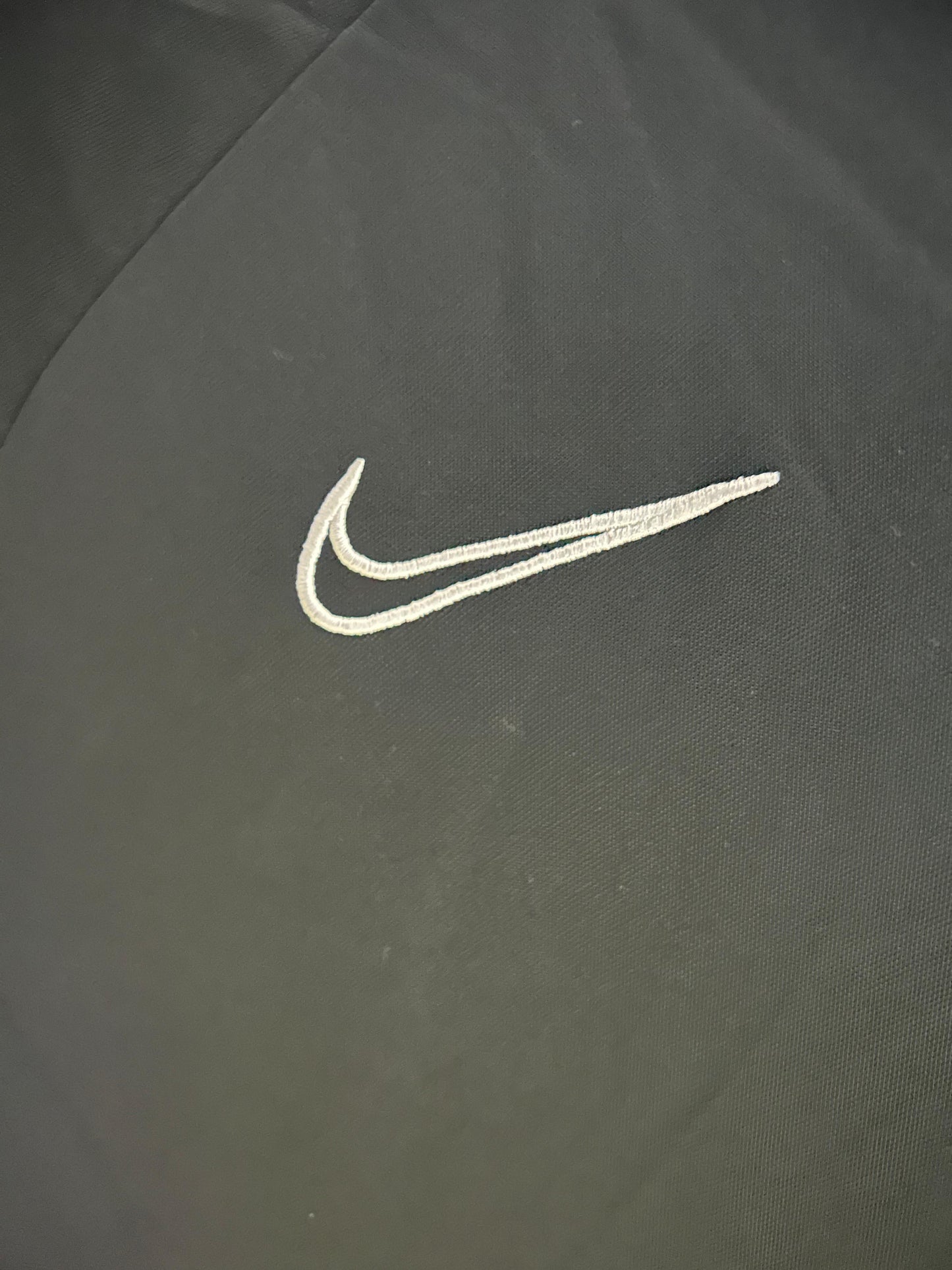 Nike Black & White - Large