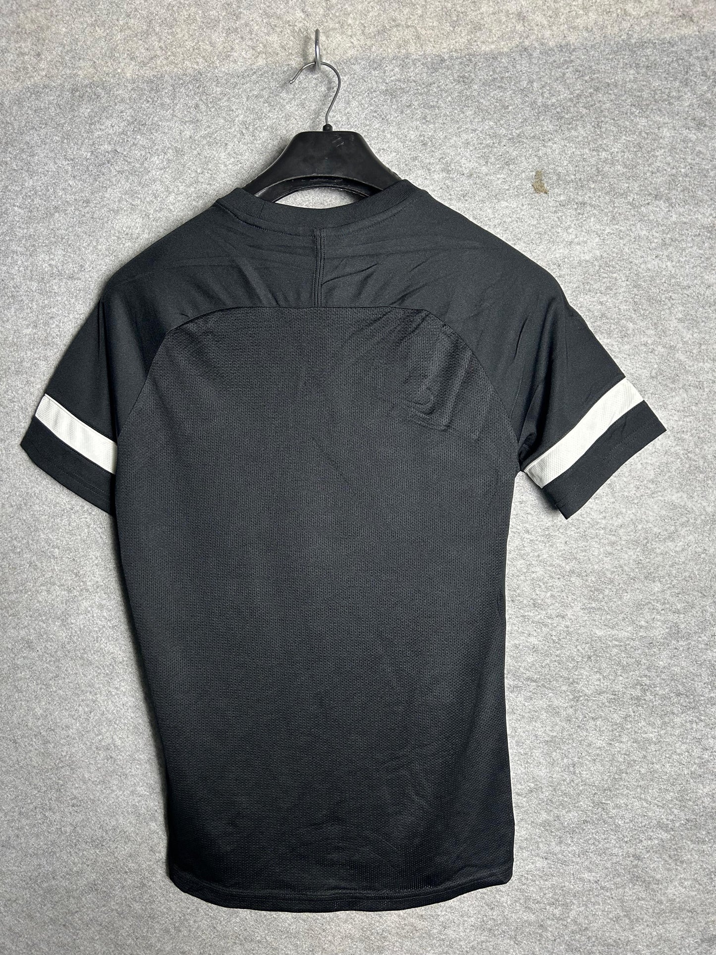 Nike Black & White - Large