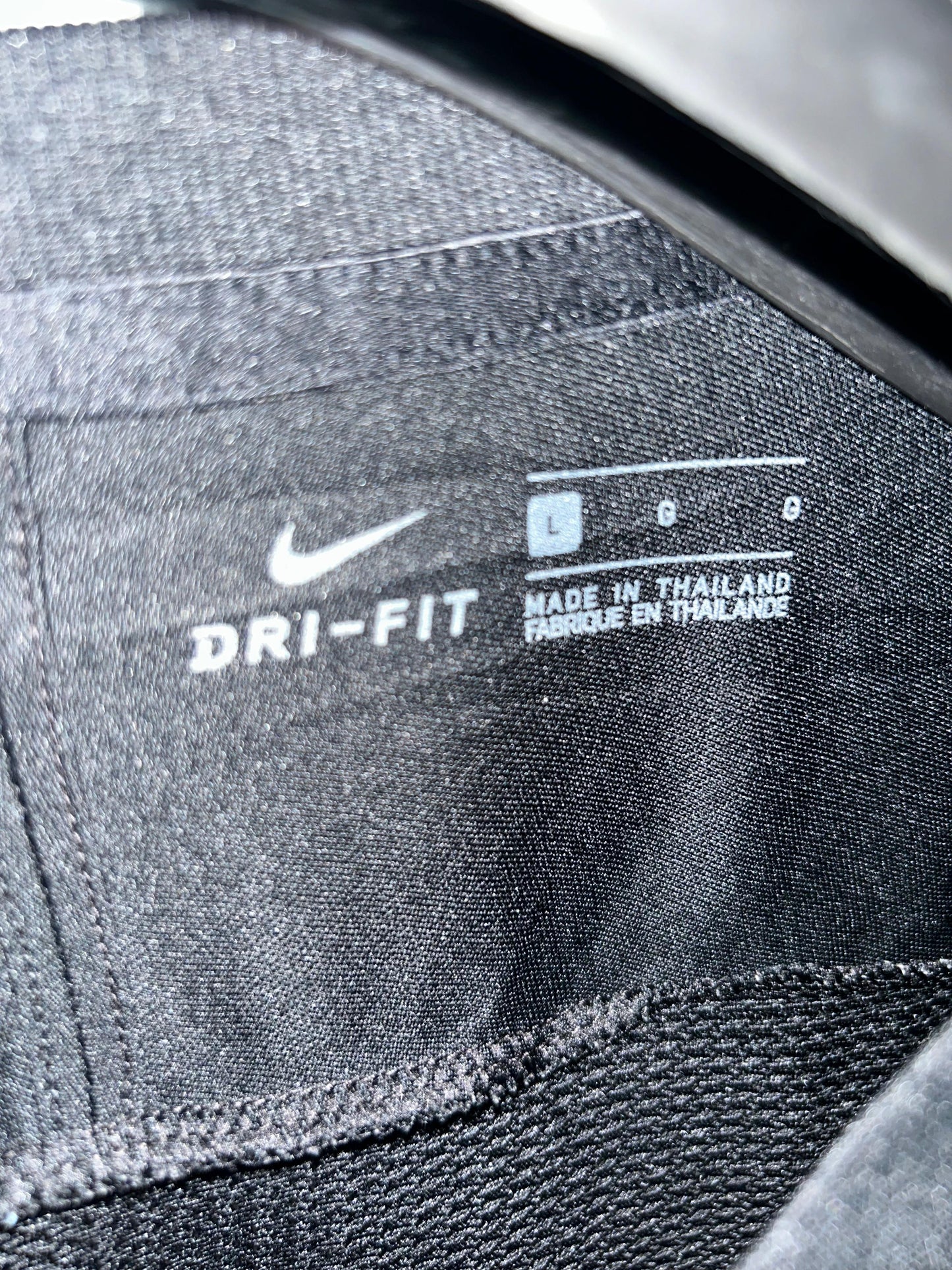 Nike Black & White - Large