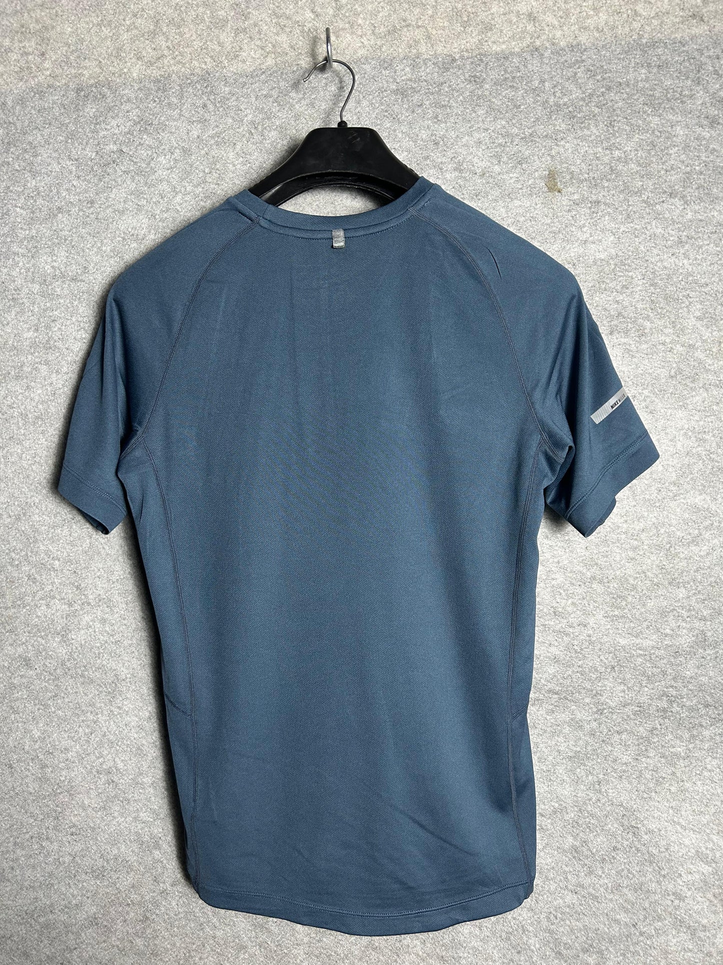 Nike Blue Round Neck Tee - Medium