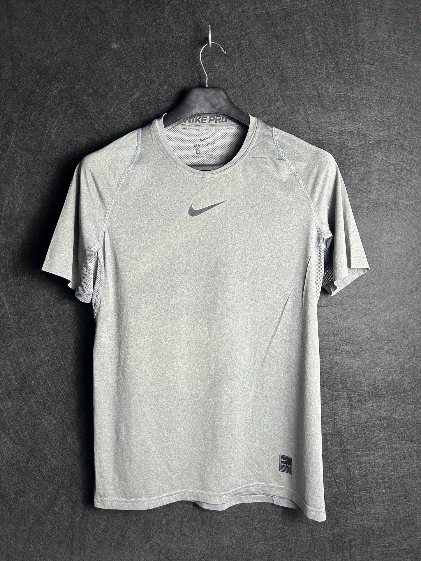 Nike Light Gray Round Neck Tee - Medium