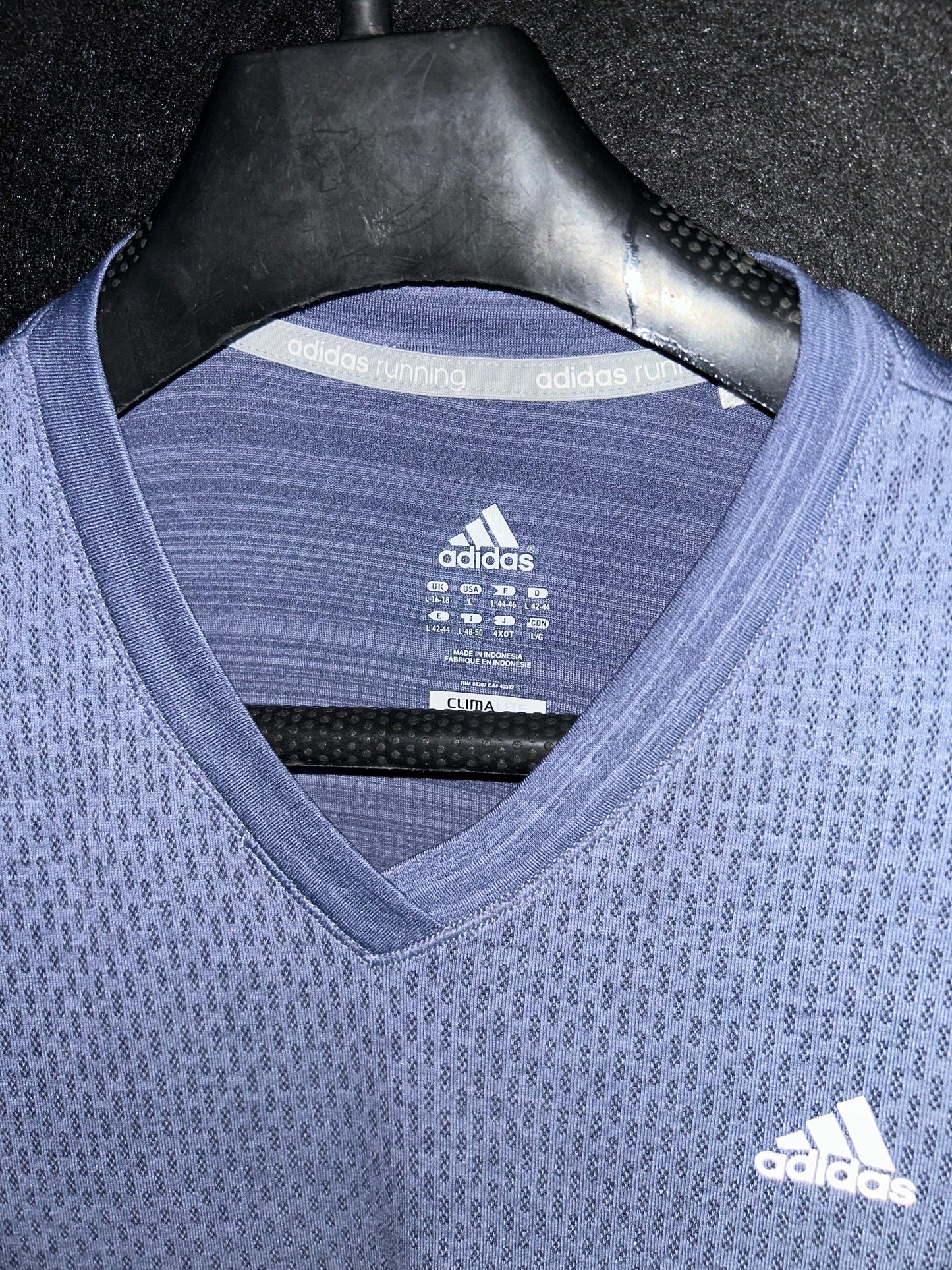 Adidas Climalite V Neck - Large