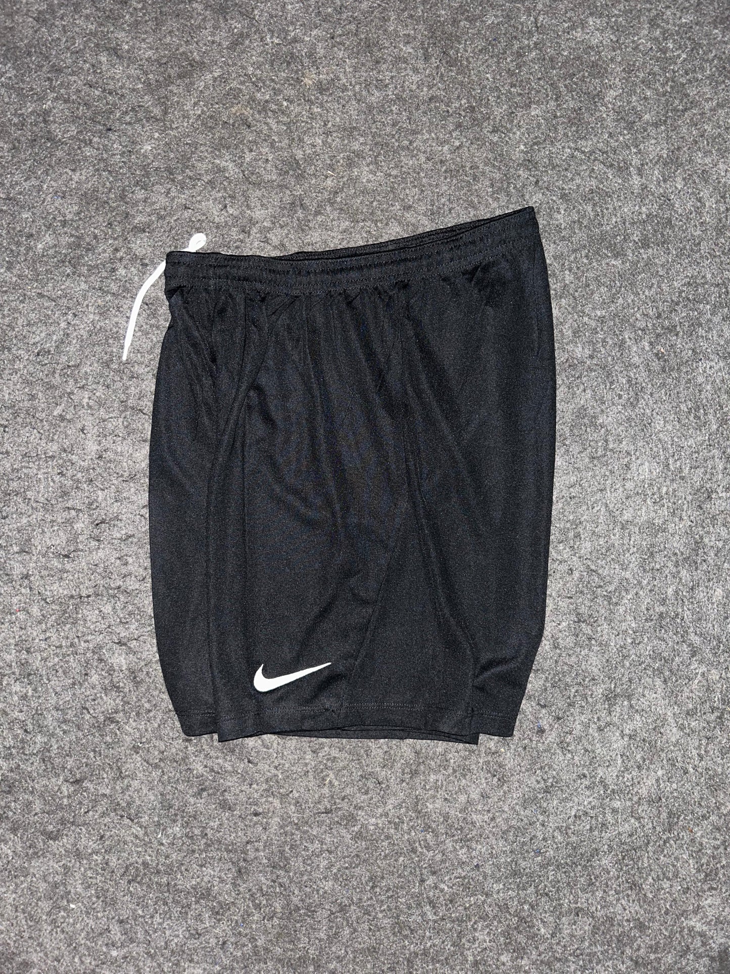 nike Black / White Logo Short - Medium