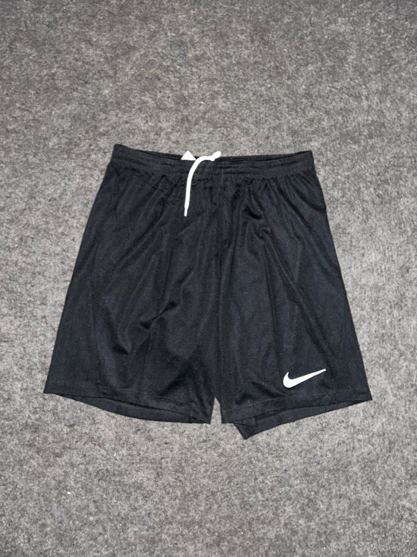 nike Black / White Logo Short - Medium