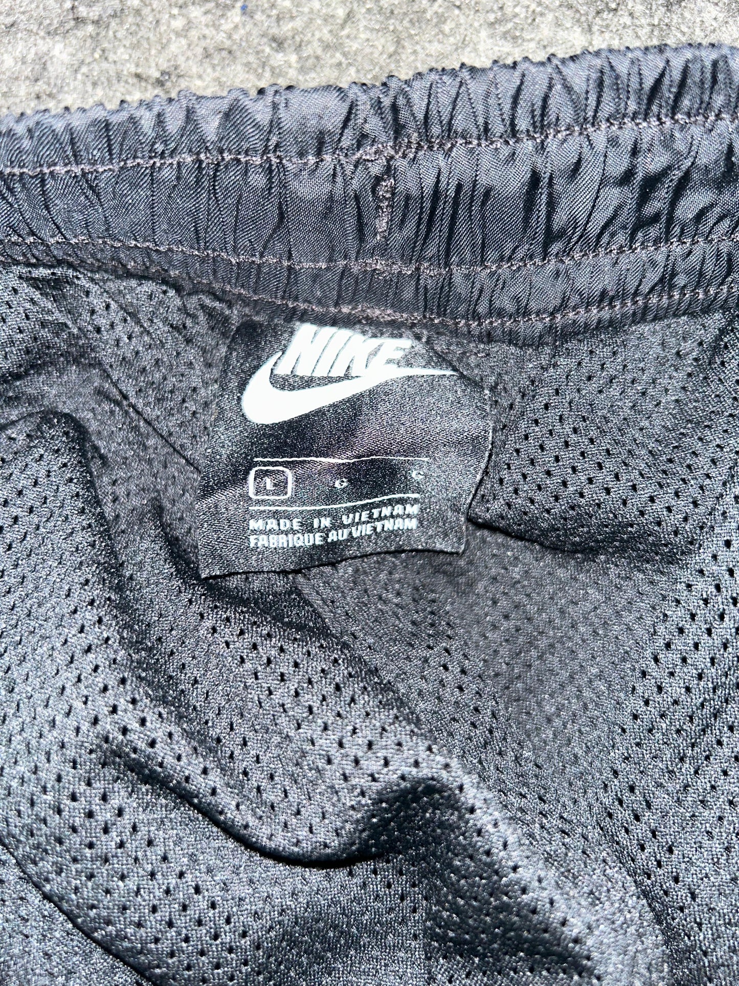 Nike Black Multi Logo Short - Large