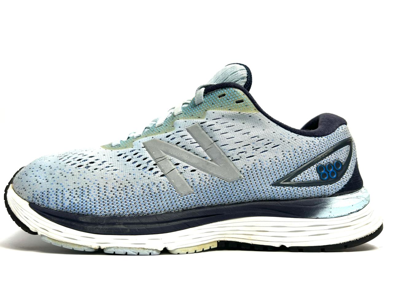New Balance 880V9 - Euro 42.5