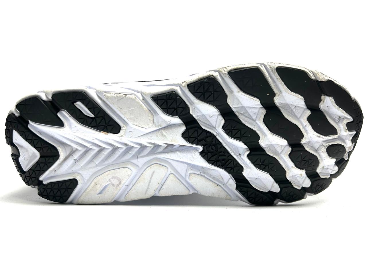 HOKA One One Clifton 8 - Euro 41.1/3