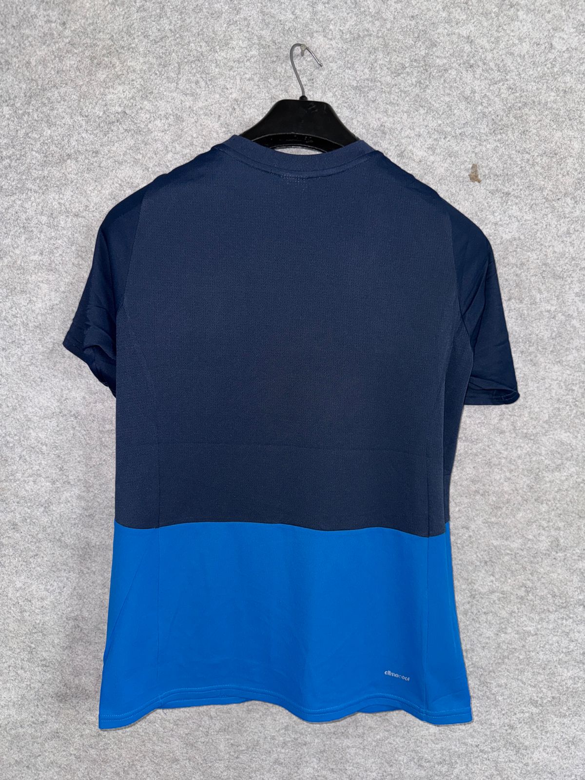 Adidas Round Neck - Medium