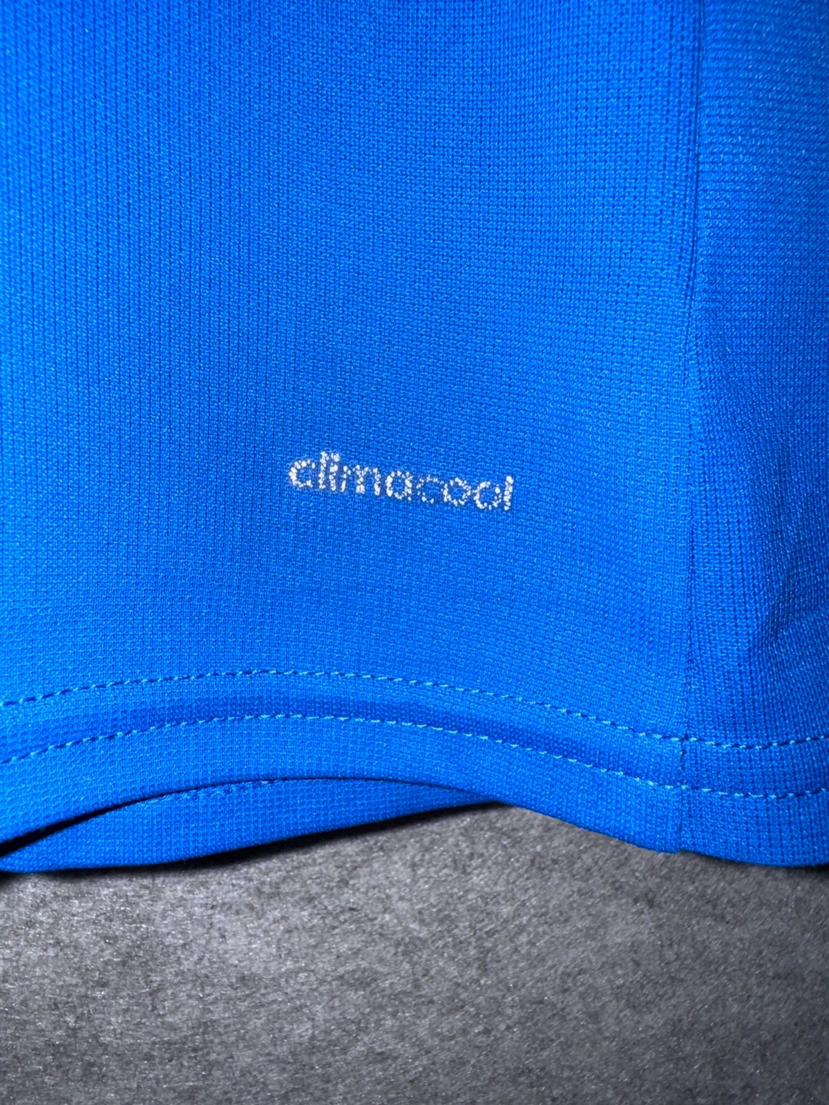 Adidas Round Neck - Medium