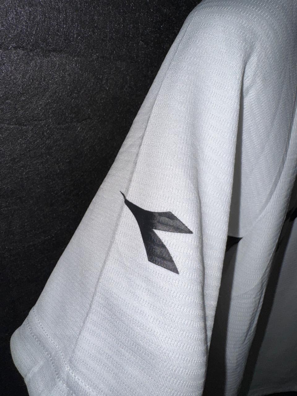 Diadora Round Neck - Medium