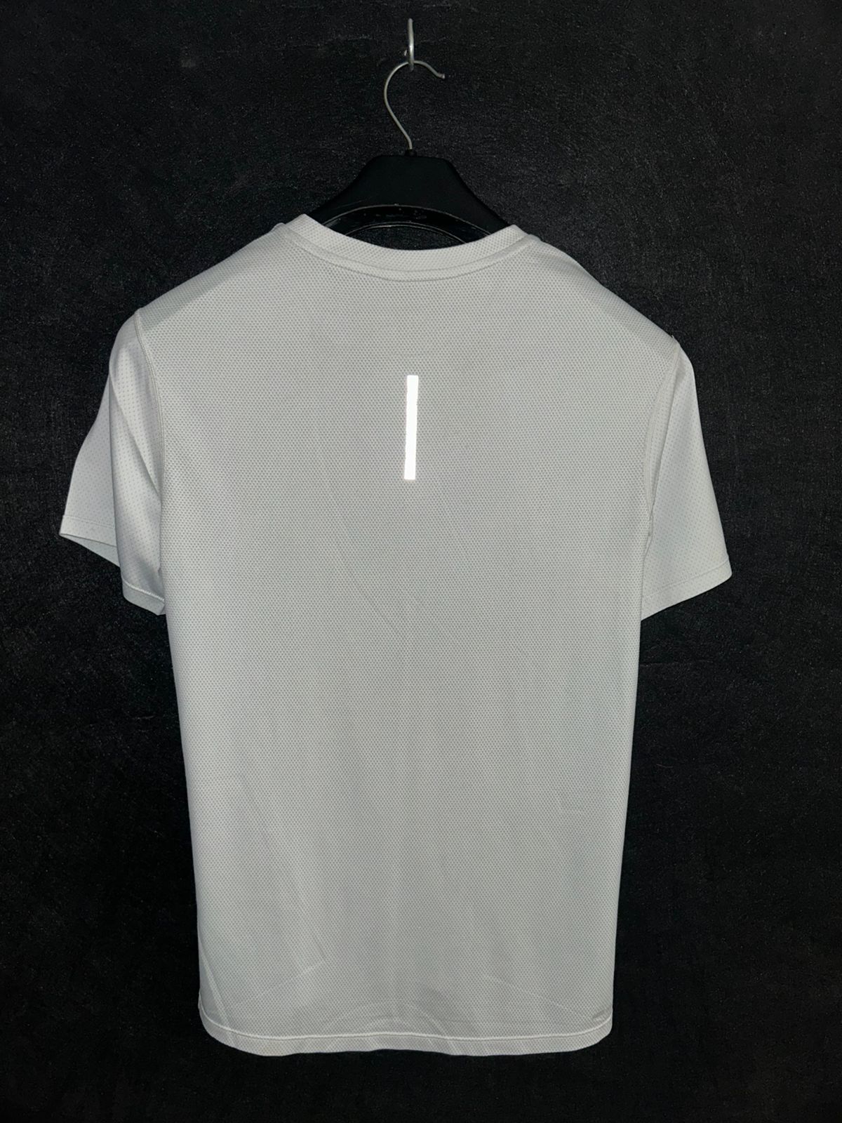 Nike Round Neck Shirt - Medium
