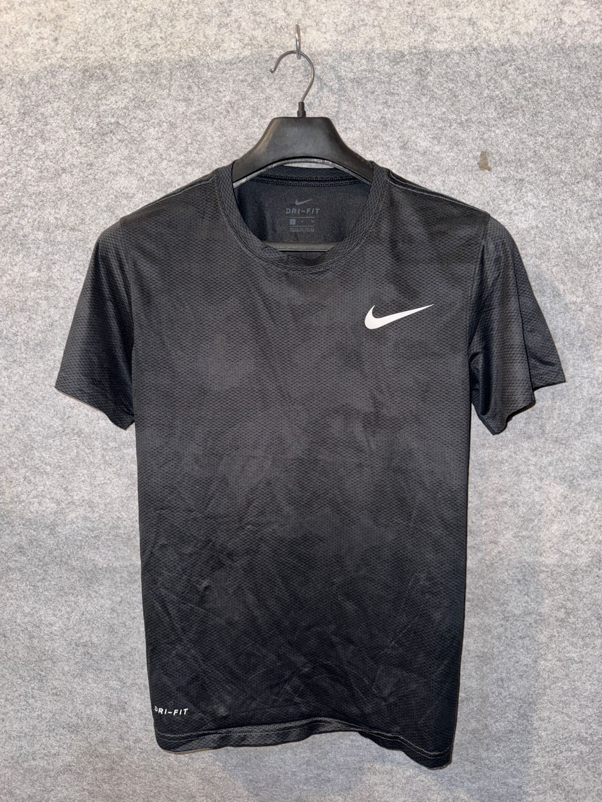Nike Round Neck  - Small