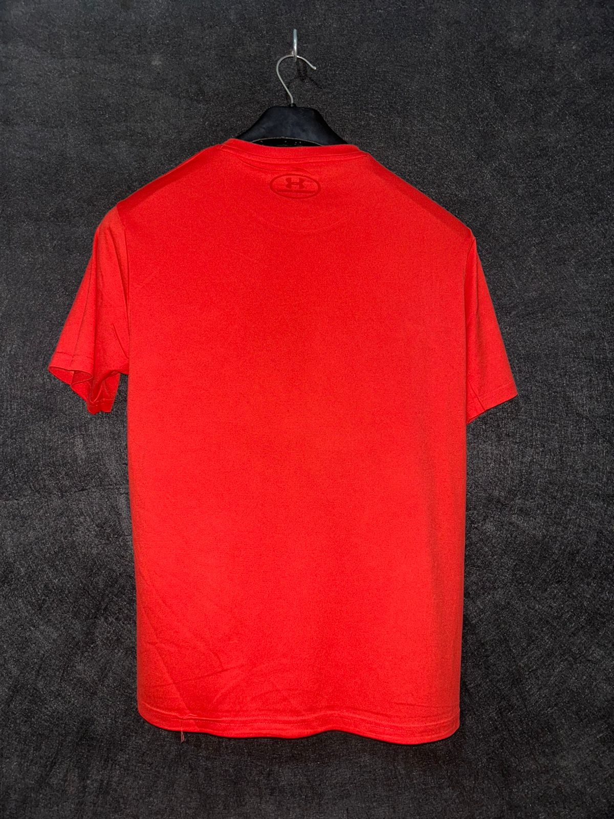 Under Armour Fit Red Round Neck - Medium