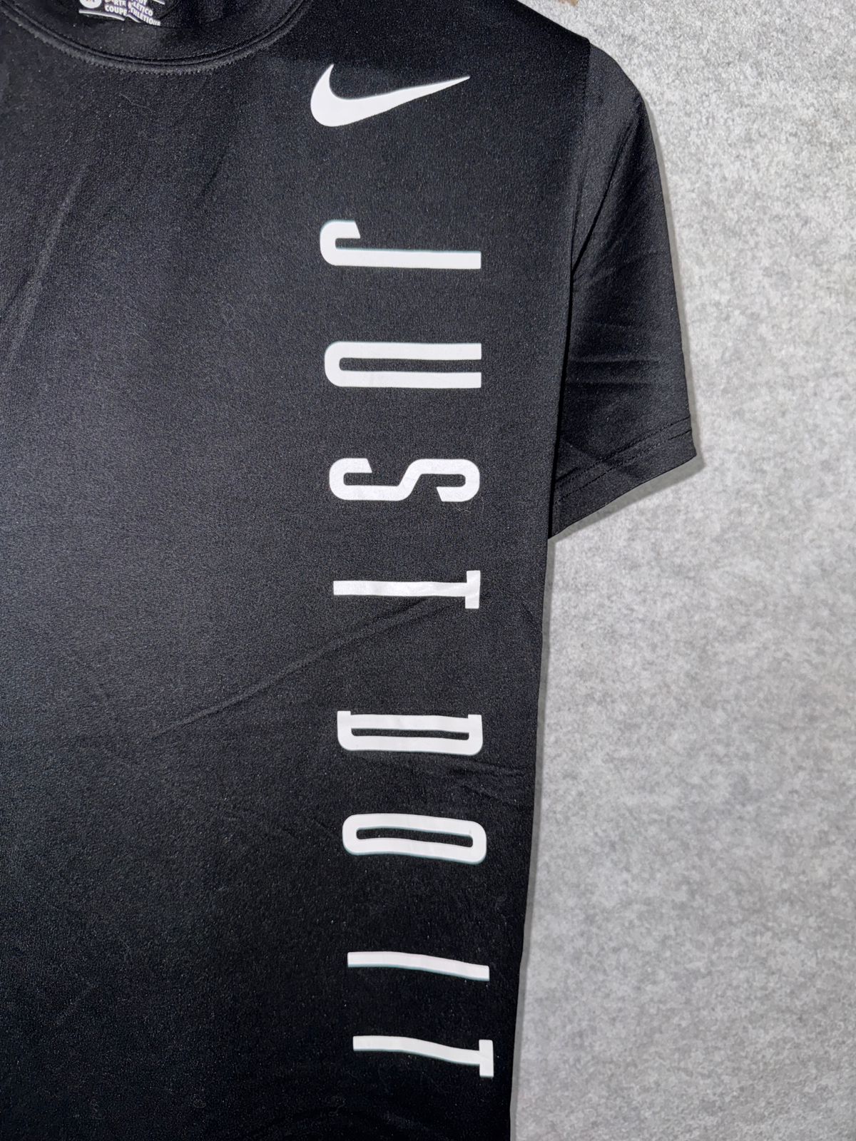 Nike Slogan Shirt - Medium