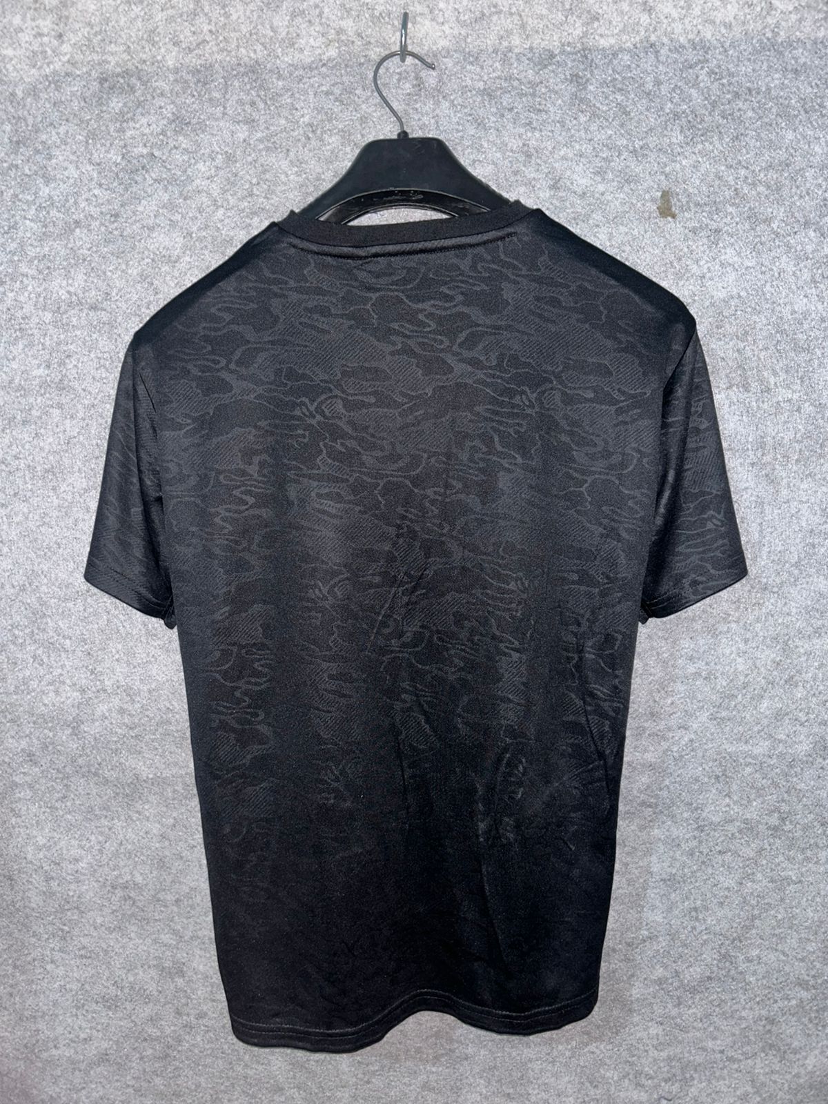 Head Logo Round Neck  - Large