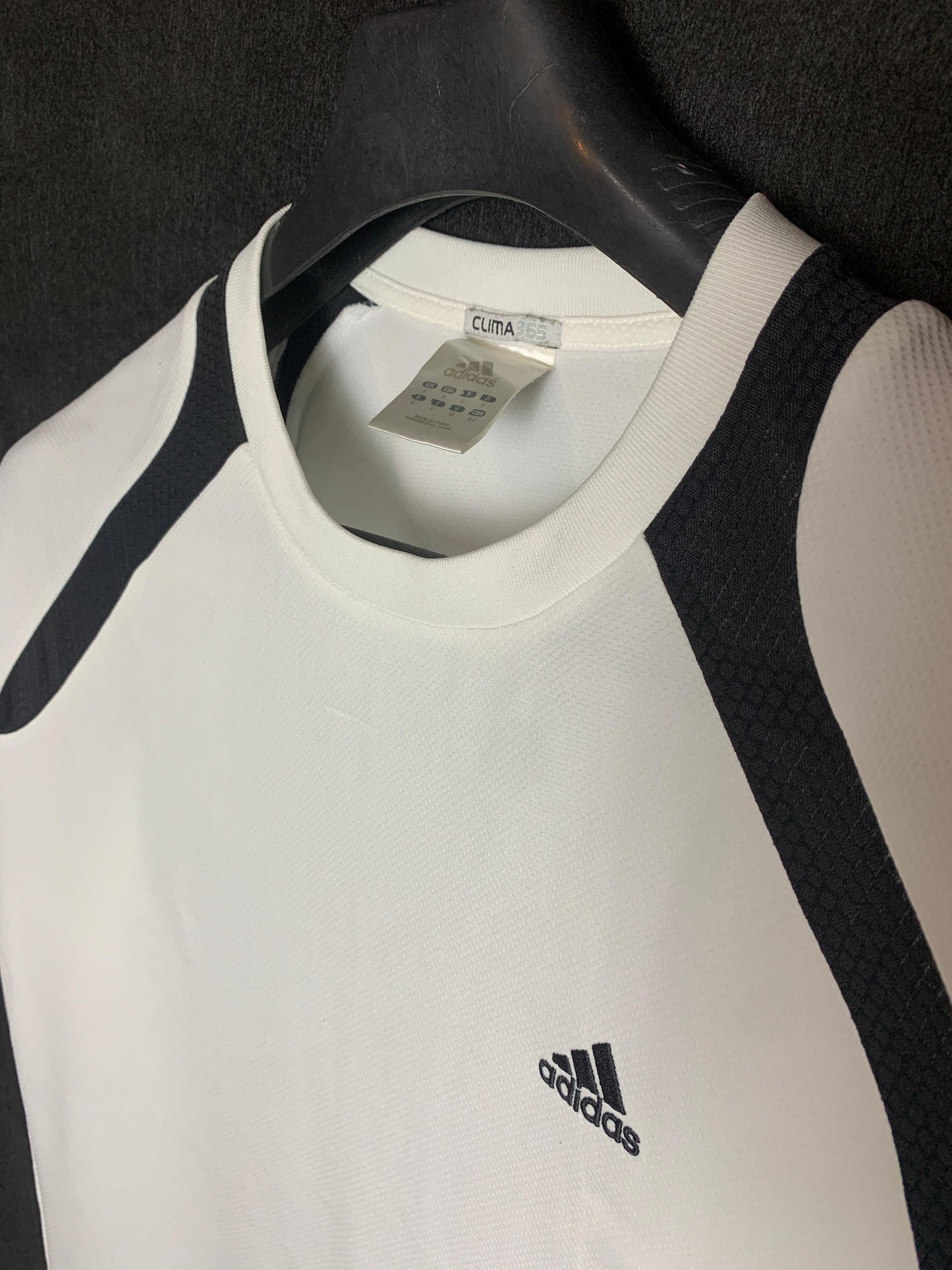 Adidas Round Neck - Large