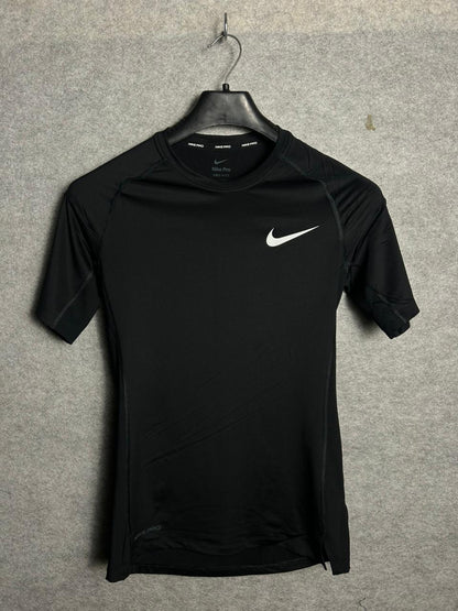Nike Fit Pro - Medium
