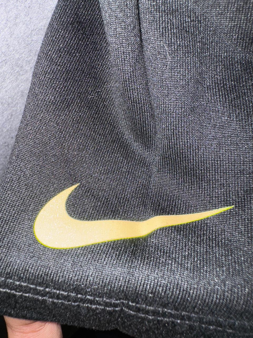 Nike Starred Round Neck  - Slim Large