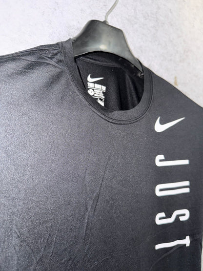Nike Slogan Shirt - Medium