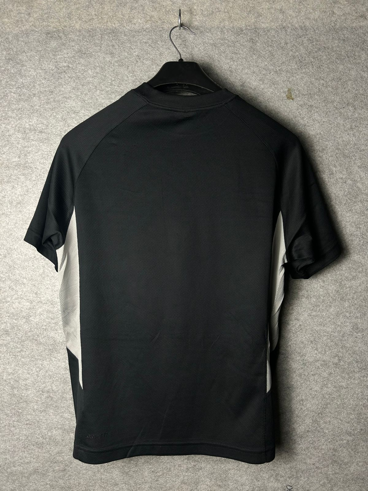 Nike Black Round Neck - Large