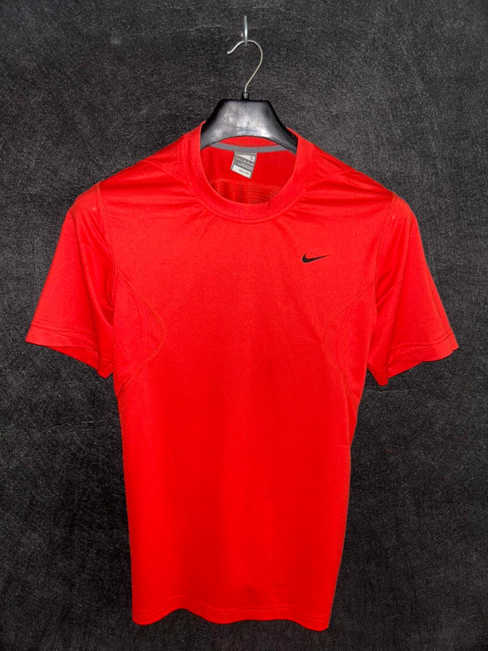 Nike Fit Dry Round Neck - Small