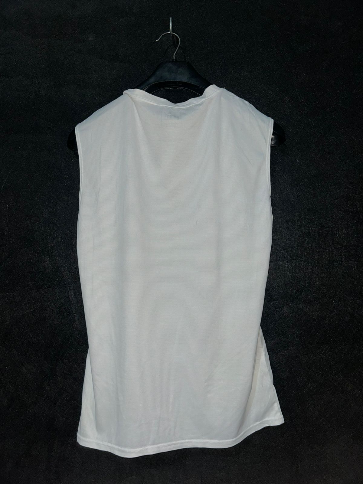 Puma White V Neck - Large
