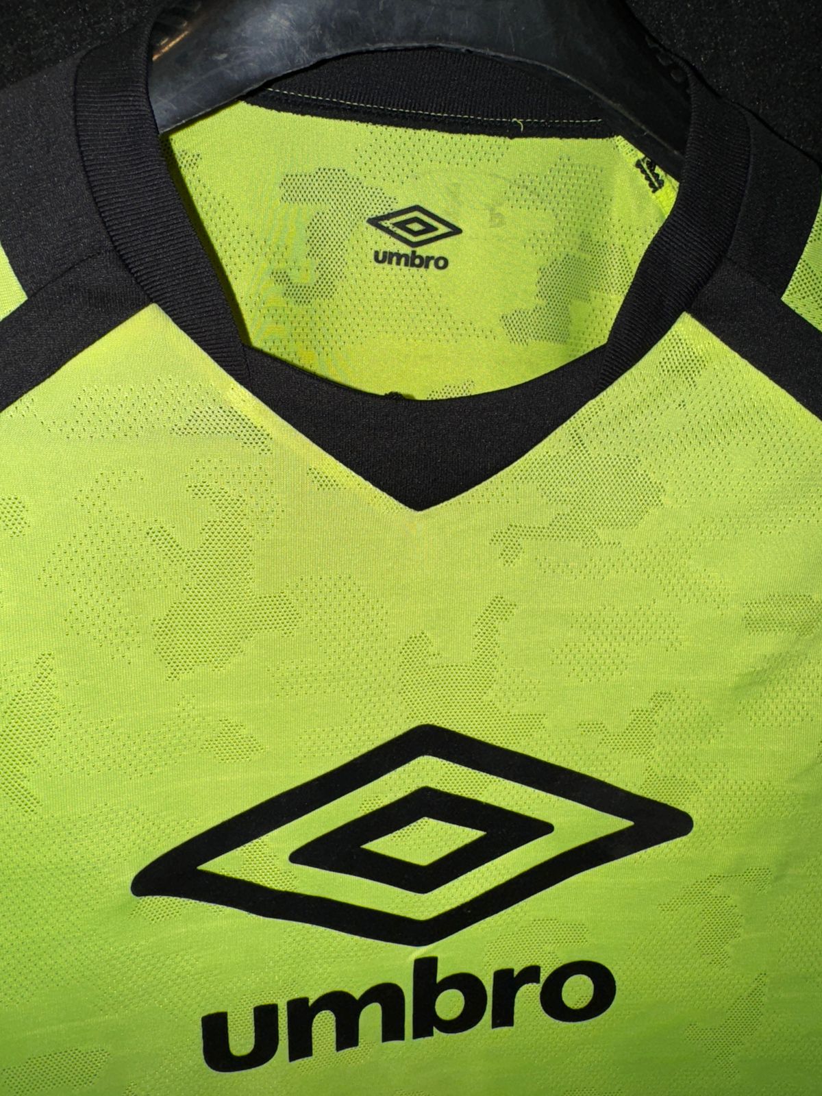 Umbro Green Round Neck - Medium