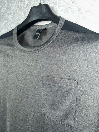 Adidas Pocket Round Neck - Medium